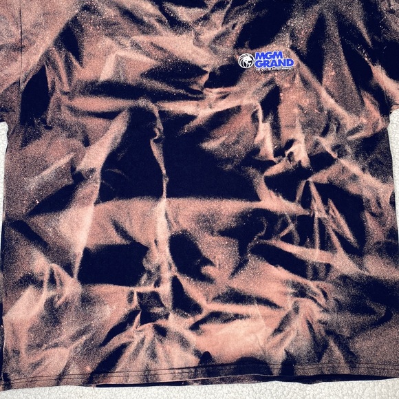 MGM Grand Starstruck Bleached T-Shirt - Picture 5 of 8